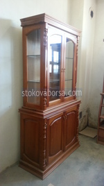 български стъклени дървени витрини